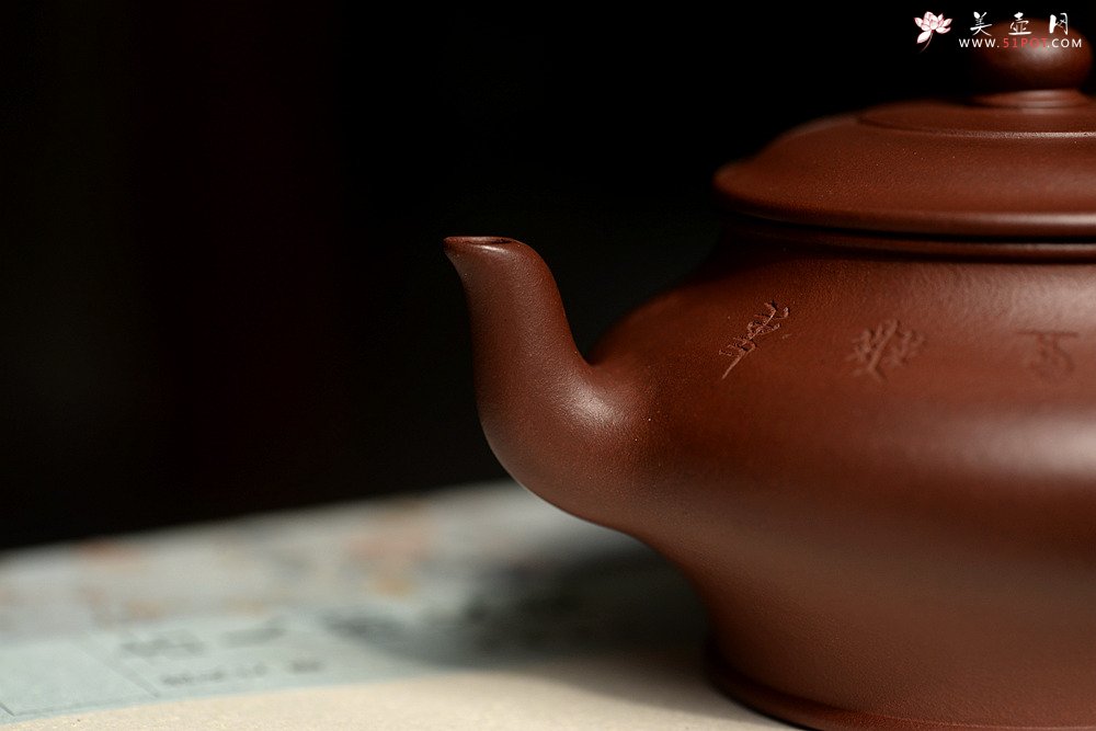 紫砂壶图片：刘世涛文气之作 全手景舟虚扁 耐品 - 全手工紫砂壶网