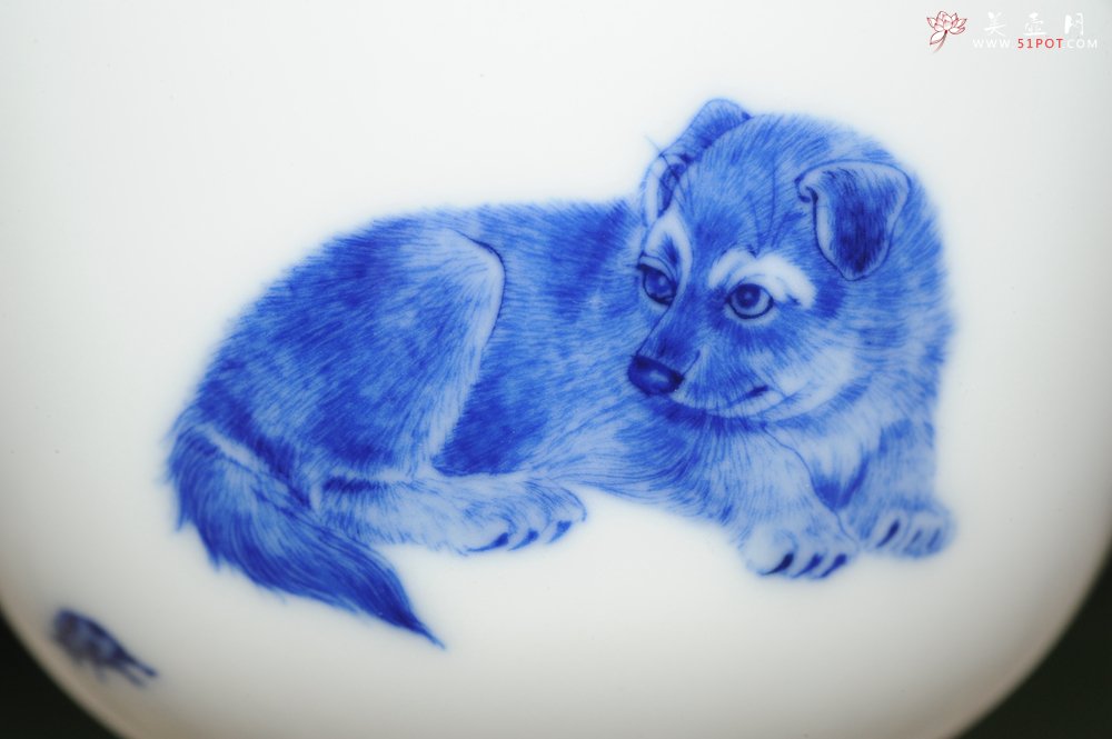紫砂壶图片：生肖狗 景德镇全手工手绘青花主人杯  - 全手工紫砂壶网