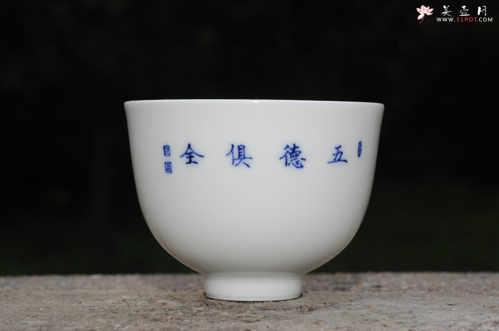 紫砂壶图片：生肖鸡 景德镇全手工手绘青花主人杯 - 全手工紫砂壶网