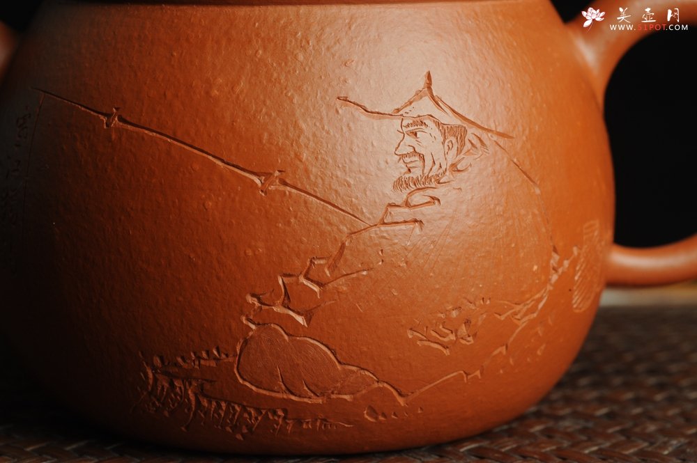紫砂壶图片：优质赵庄朱泥全手工汉瓦 方健双刀文气装饰独钓寒江图 - 全手工紫砂壶网