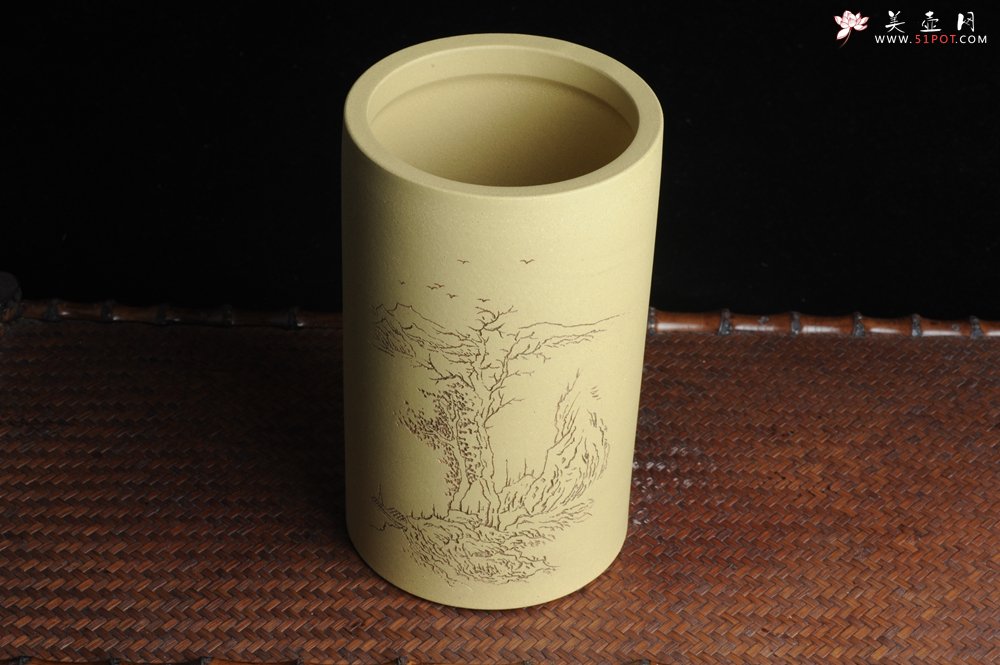 紫砂壶图片：美筒特惠 精品山水高帽笔筒二式 一曲新词酒一杯 老师不打草稿直接空刻 一气呵成  - 全手工紫砂壶网