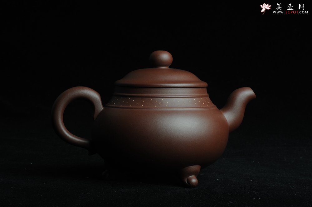 紫砂壶图片：美壶特惠三足鼎立玉鼎壶 做工精致 - 全手工紫砂壶网