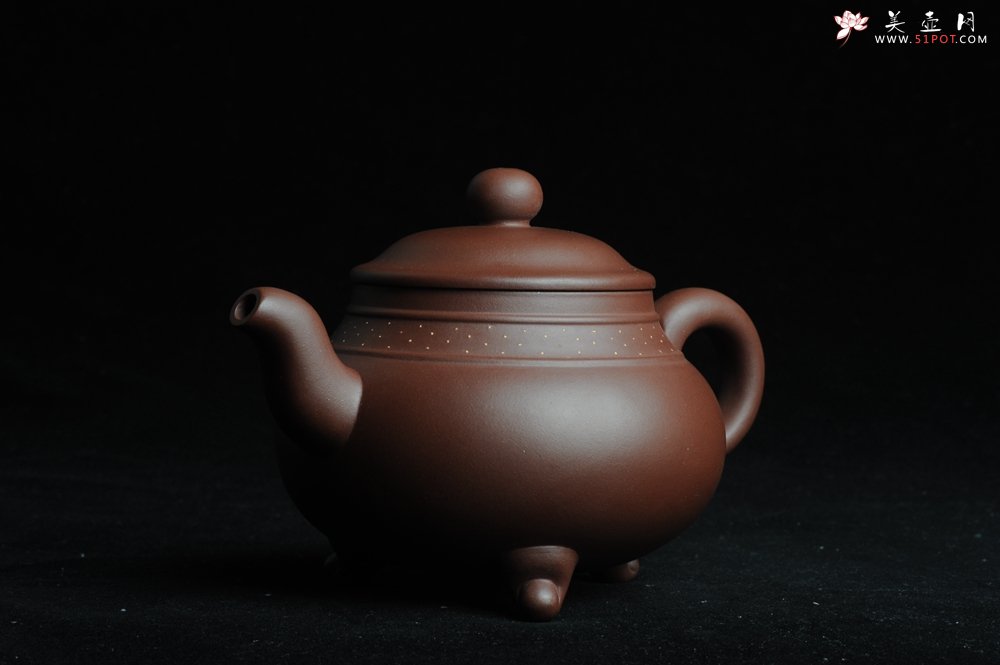 紫砂壶图片：美壶特惠三足鼎立玉鼎壶 做工精致 - 全手工紫砂壶网