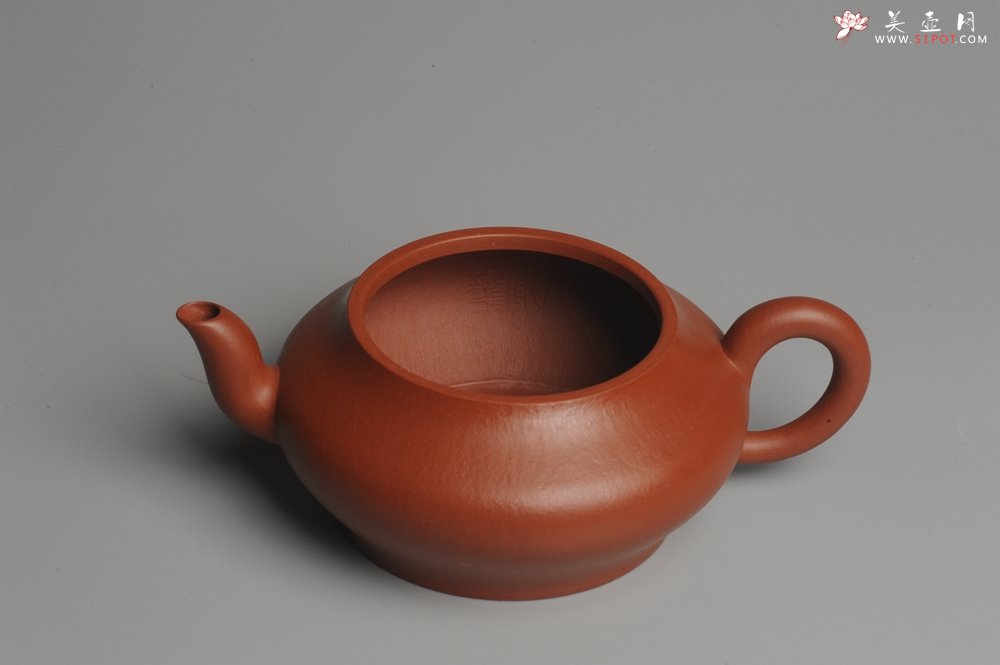 紫砂壶图片：小煤窑朱泥 全手工扁灯壶 端庄秀雅 - 全手工紫砂壶网