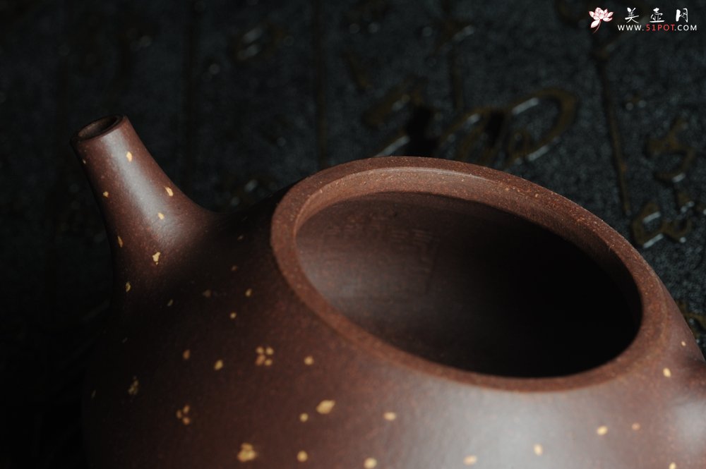 紫砂壶图片：实力派工艺师全手工铺砂平盖小石瓢 泥料优秀 实物更漂亮 - 全手工紫砂壶网