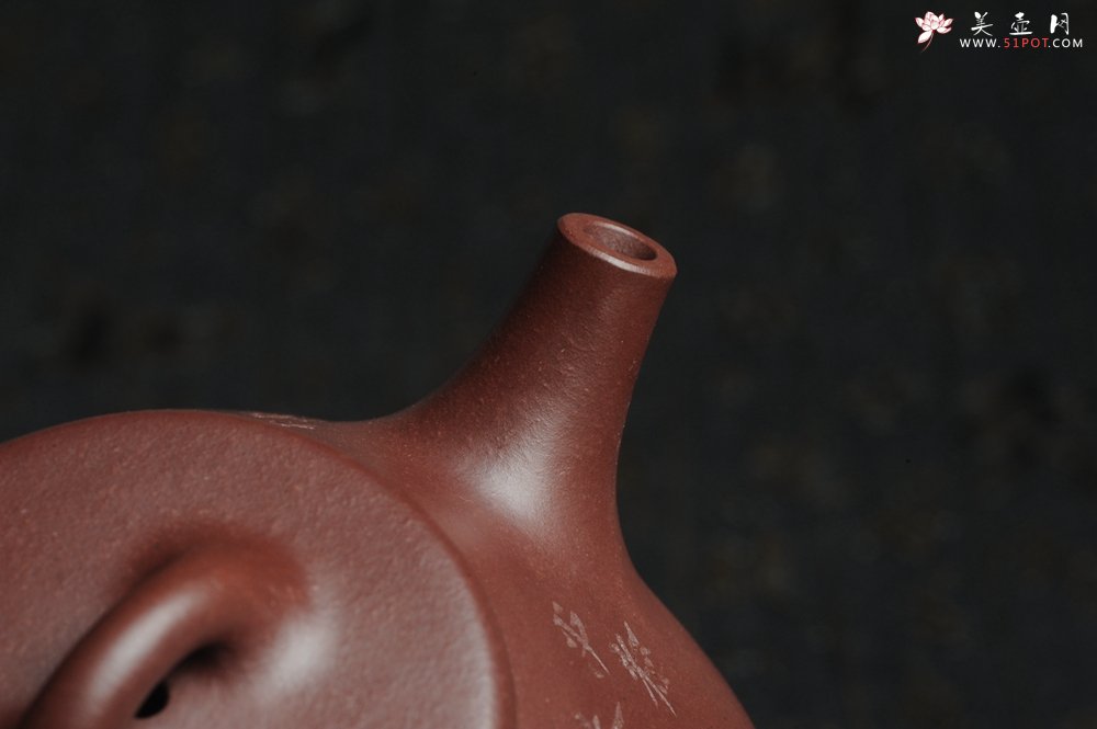 紫砂壶图片：油润底曹青 全手工精品摹古老子冶石瓢 骨肉匀挺 文人小楷  特文气 - 全手工紫砂壶网