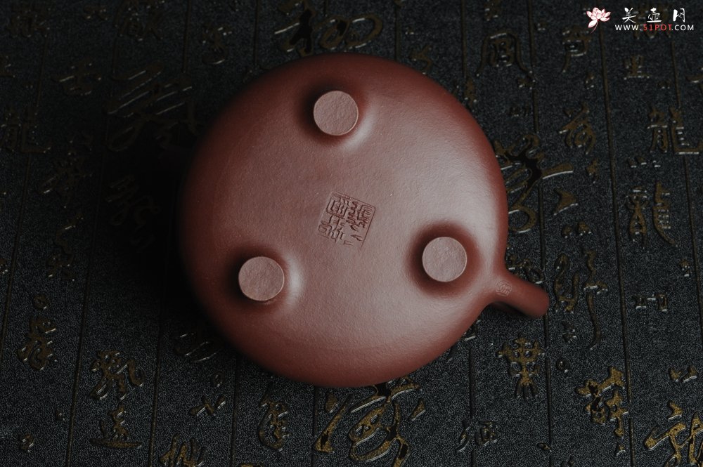 紫砂壶图片：油润底曹青 全手工精品摹古老子冶石瓢 骨肉匀挺 文人小楷  特文气 - 全手工紫砂壶网