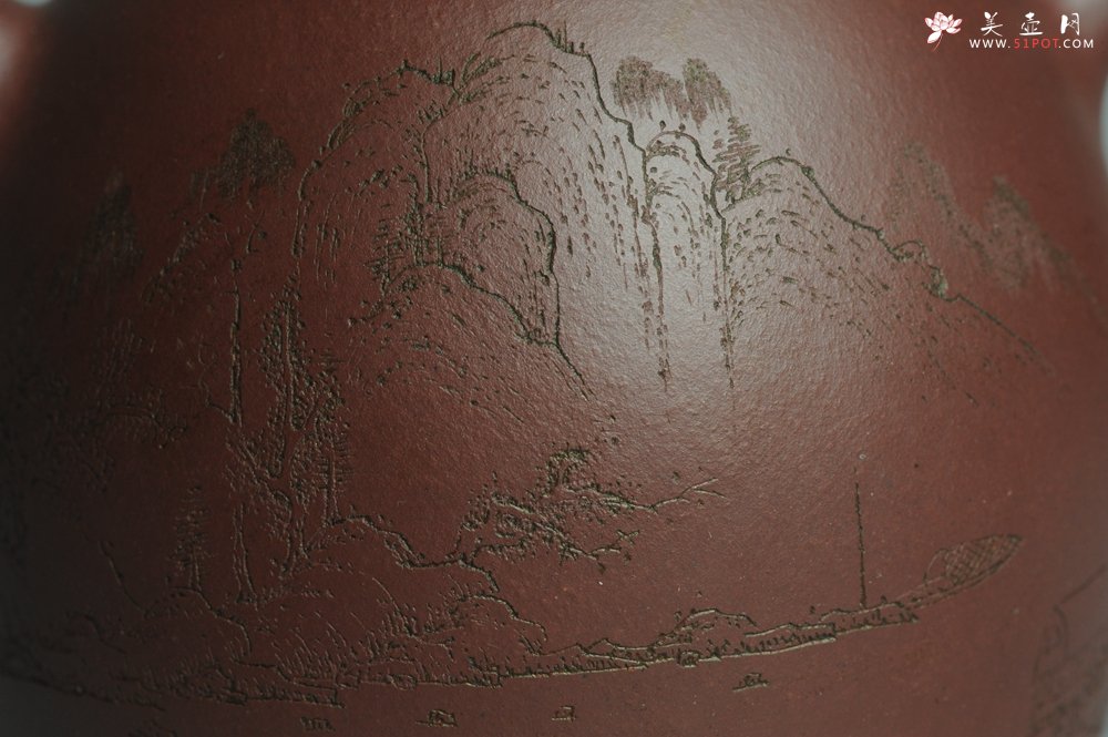 紫砂壶图片：油润紫泥 清茗堂助工文气装山水全手工秦权壶 - 全手工紫砂壶网