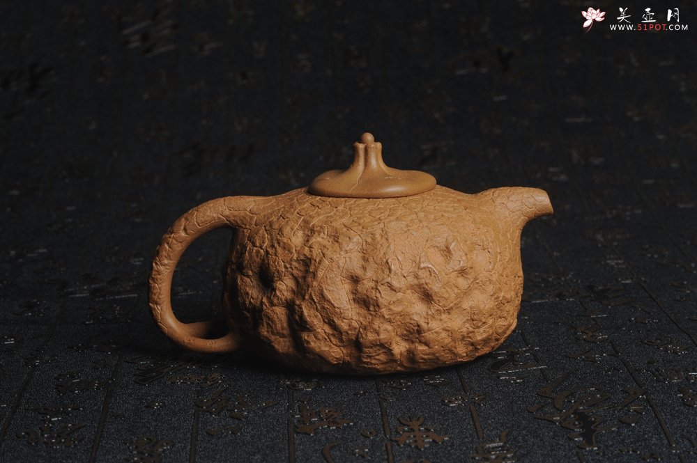 紫砂壶图片：美壶特惠 进步明显优质黄金段全手工供春壶 异型盖 难度大 肌理丰富 - 全手工紫砂壶网