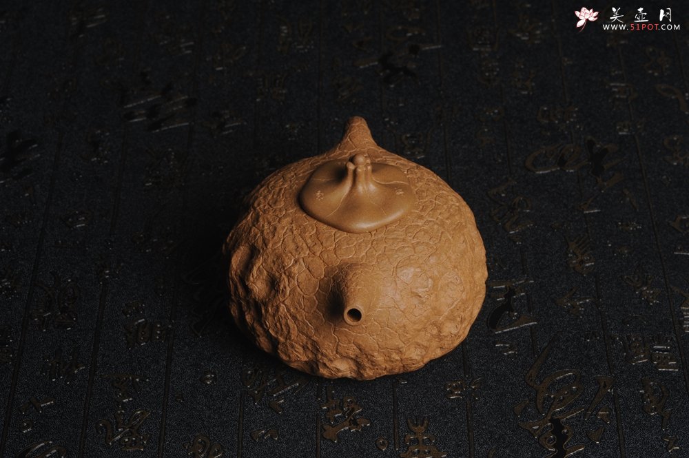 紫砂壶图片：美壶特惠 进步明显优质黄金段全手工供春壶 异型盖 难度大 肌理丰富 - 全手工紫砂壶网