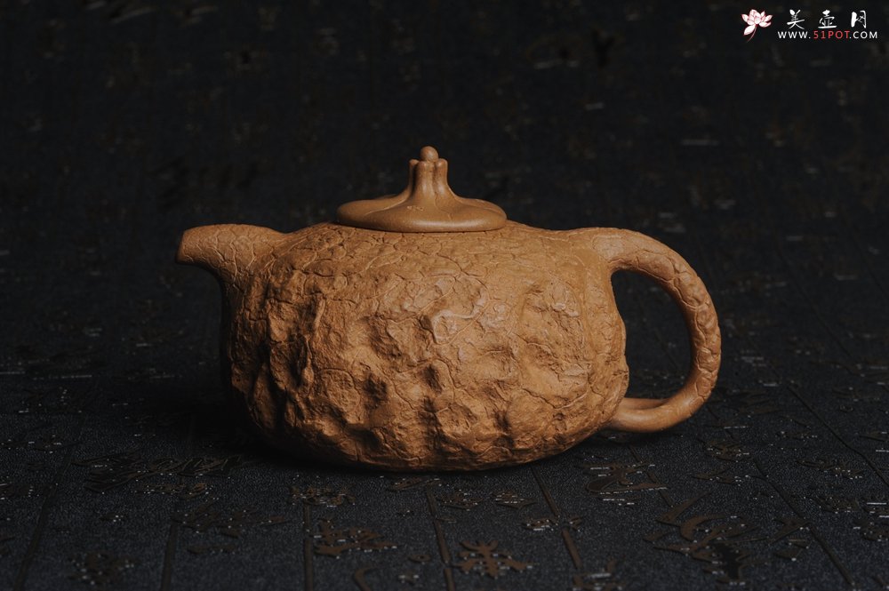 紫砂壶图片：美壶特惠 进步明显优质黄金段全手工供春壶 异型盖 难度大 肌理丰富 - 全手工紫砂壶网