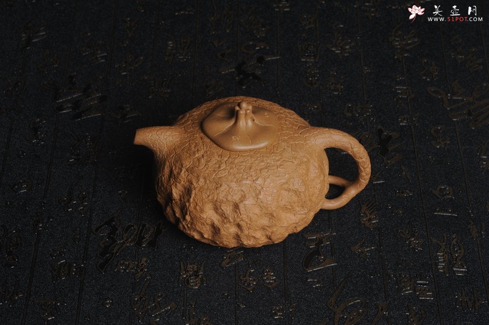 紫砂壶图片：美壶特惠 进步明显优质黄金段全手工供春壶 异型盖 难度大 肌理丰富 - 全手工紫砂壶网