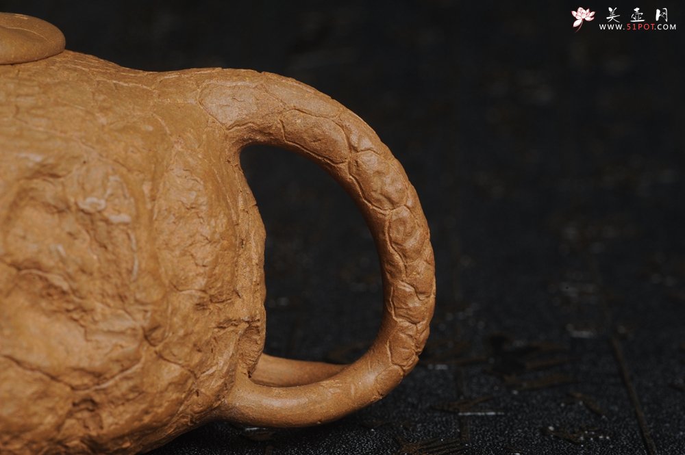 紫砂壶图片：美壶特惠 进步明显优质黄金段全手工供春壶 异型盖 难度大 肌理丰富 - 全手工紫砂壶网