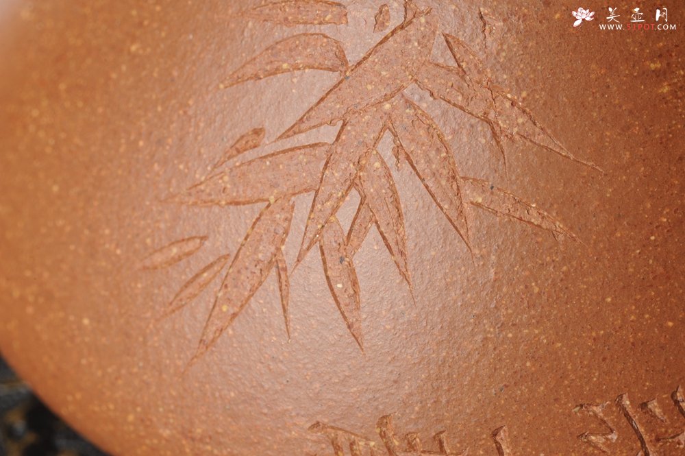 紫砂壶图片：润五彩段泥 全手工薄胎子冶石瓢 有君子风无俗人气 助工俞霞精心摹古刻绘雅竹 - 全手工紫砂壶网