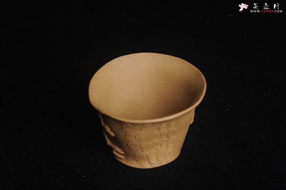 紫砂壶图片：美杯特惠 精致全手工松桩杯 肌理自然丰富 茶人醉爱 - 全手工紫砂壶网