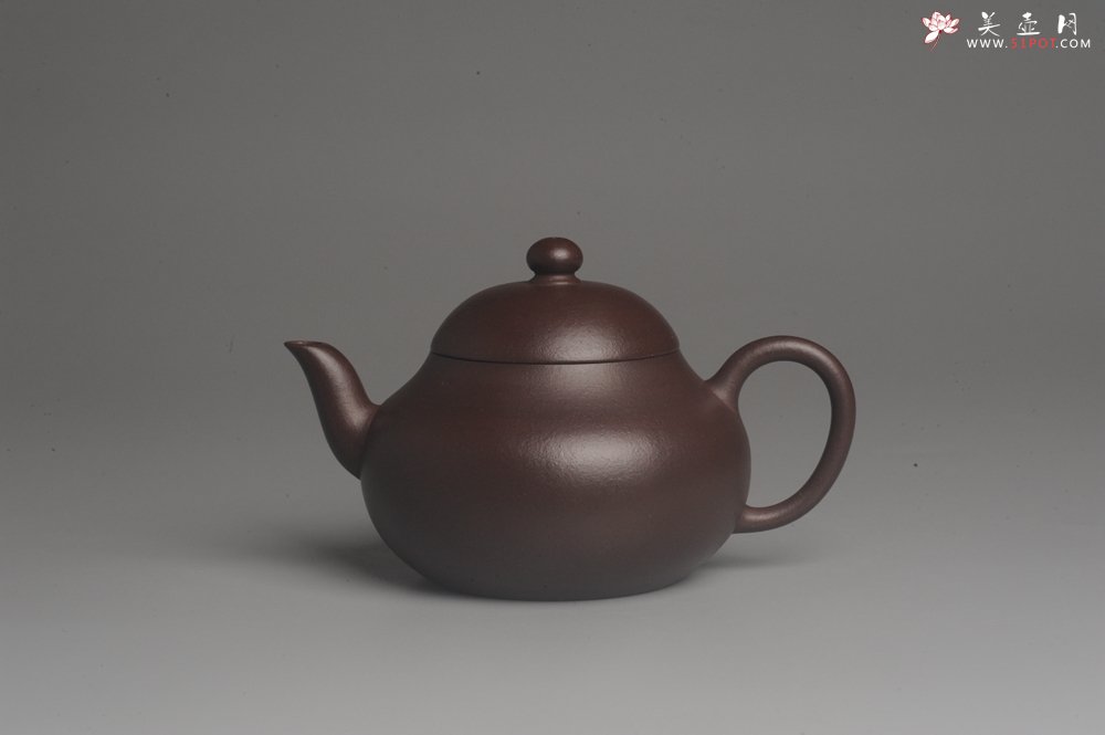 紫砂壶图片：实力派高工龚涛平摹古全手工薄胎老紫泥梨形 泥料特油润 收藏重器 - 全手工紫砂壶网