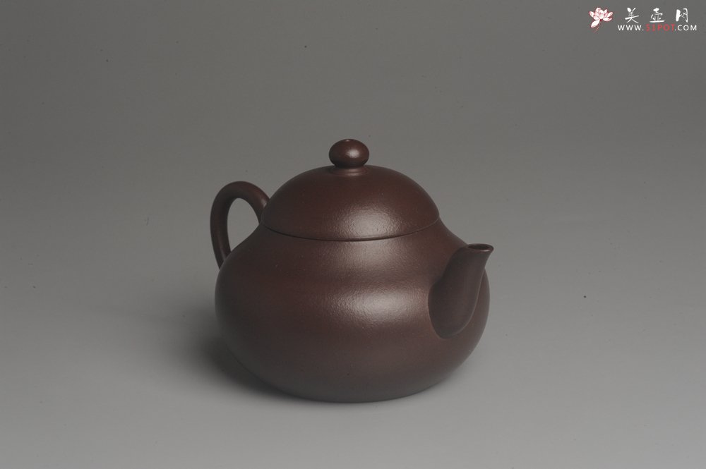 紫砂壶图片：实力派高工龚涛平摹古全手工薄胎老紫泥梨形 泥料特油润 收藏重器 - 全手工紫砂壶网