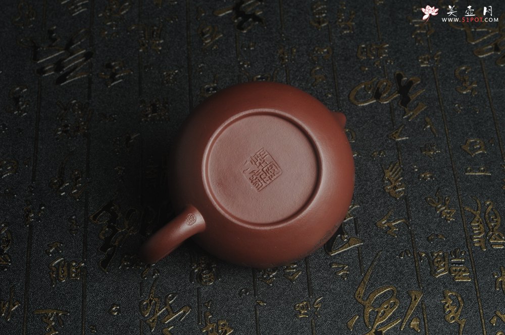 紫砂壶图片：油润底曹青 全手工矮文旦 装饰人物 特文气 - 全手工紫砂壶网