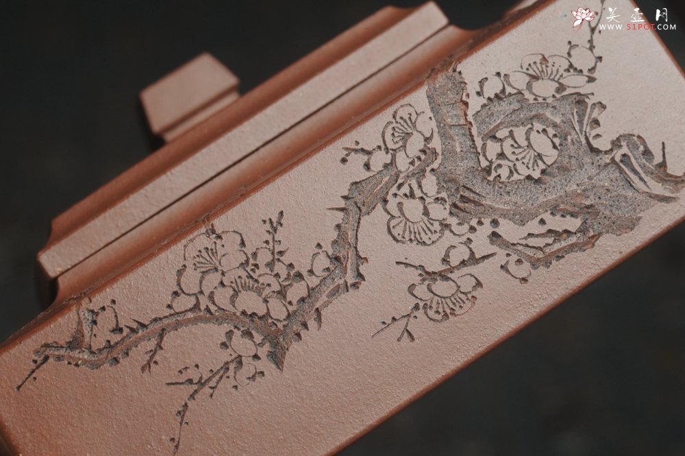 紫砂壶图片：全手工精致方山逸士壶 装饰通转梅花 特文气 - 全手工紫砂壶网