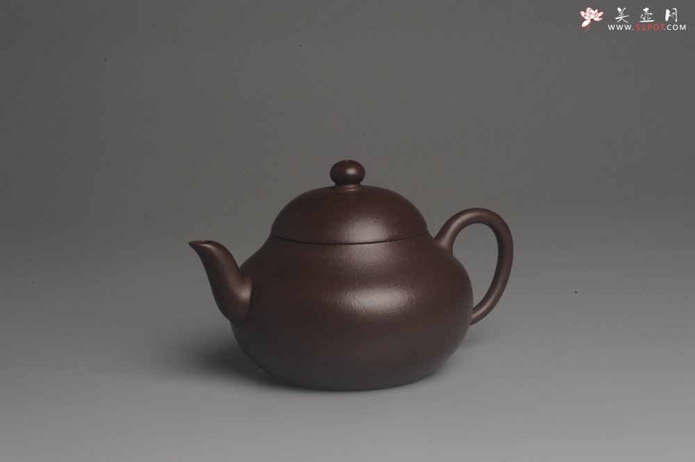 紫砂壶图片：实力派高工龚涛平摹古全手工薄胎老紫泥梨形 泥料特油润 收藏重器 - 全手工紫砂壶网