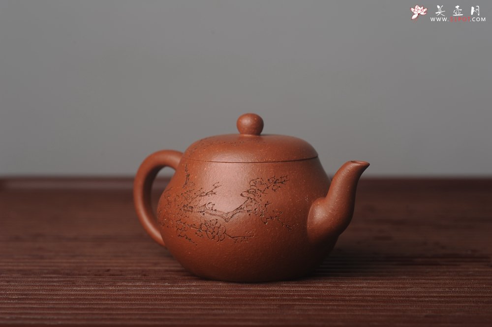 紫砂壶图片：潜力股周小培原创全手工缘德壶 通转梅花 特文气 - 全手工紫砂壶网