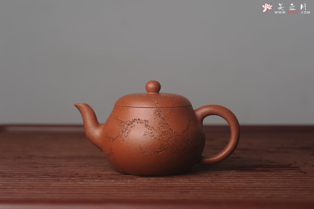 紫砂壶图片：潜力股周小培原创全手工缘德壶 通转梅花 特文气 - 全手工紫砂壶网