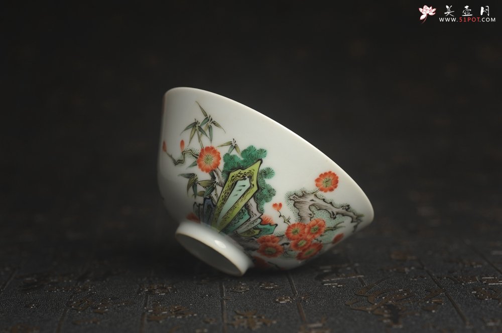 紫砂壶图片：玄辰器  精品古彩岁寒三友主人杯压手杯 景德镇茶杯 茶人醉爱 - 全手工紫砂壶网