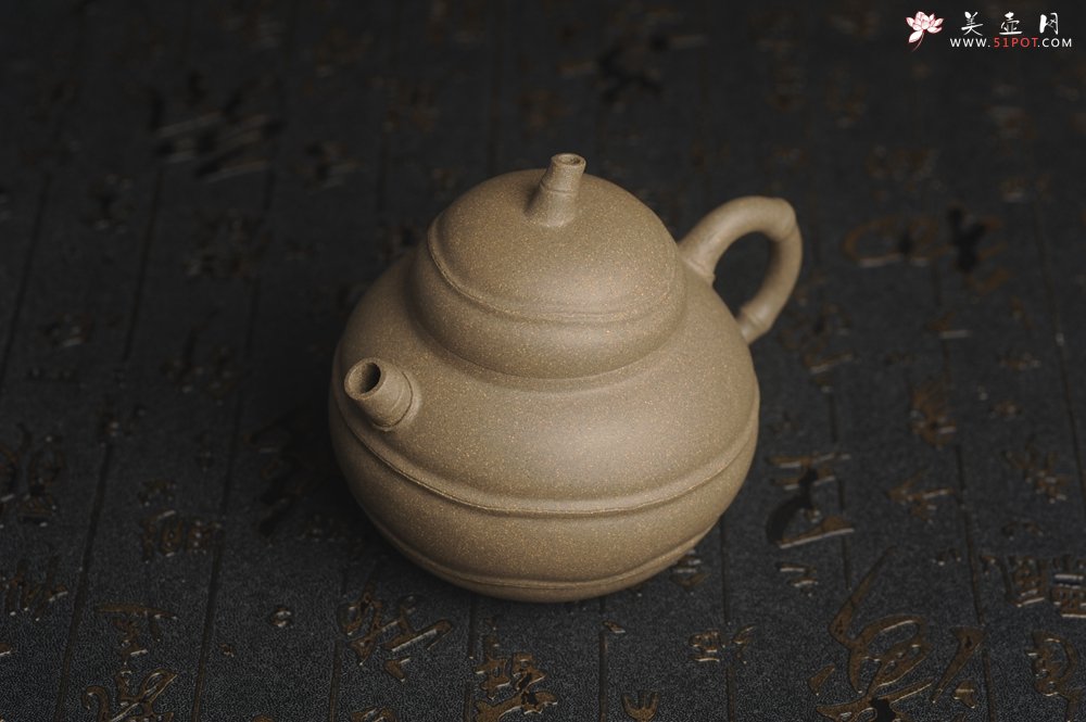 紫砂壶图片：美壶特惠 精致青段薄胎 质量仅101g 大肚竹壶 - 全手工紫砂壶网