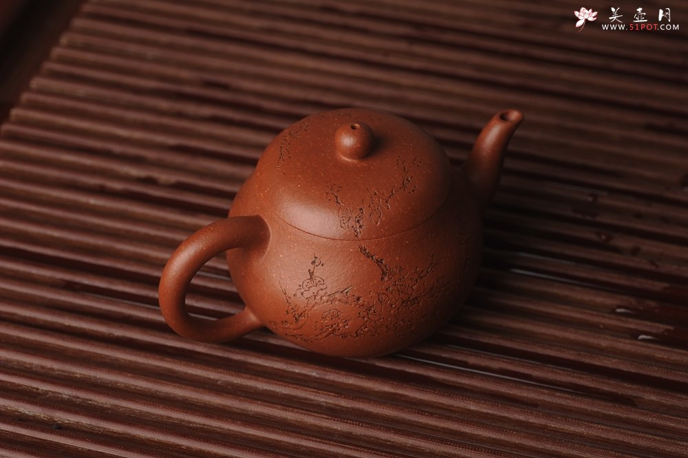 紫砂壶图片：潜力股周小培原创全手工缘德壶 通转梅花 特文气 - 全手工紫砂壶网