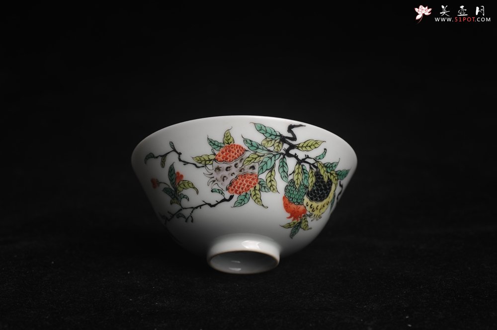 紫砂壶图片：玄辰器 精品古彩 石榴多子多福 笑口常开 主人杯压手杯二式 景德镇茶杯 茶人醉爱 - 全手工紫砂壶网