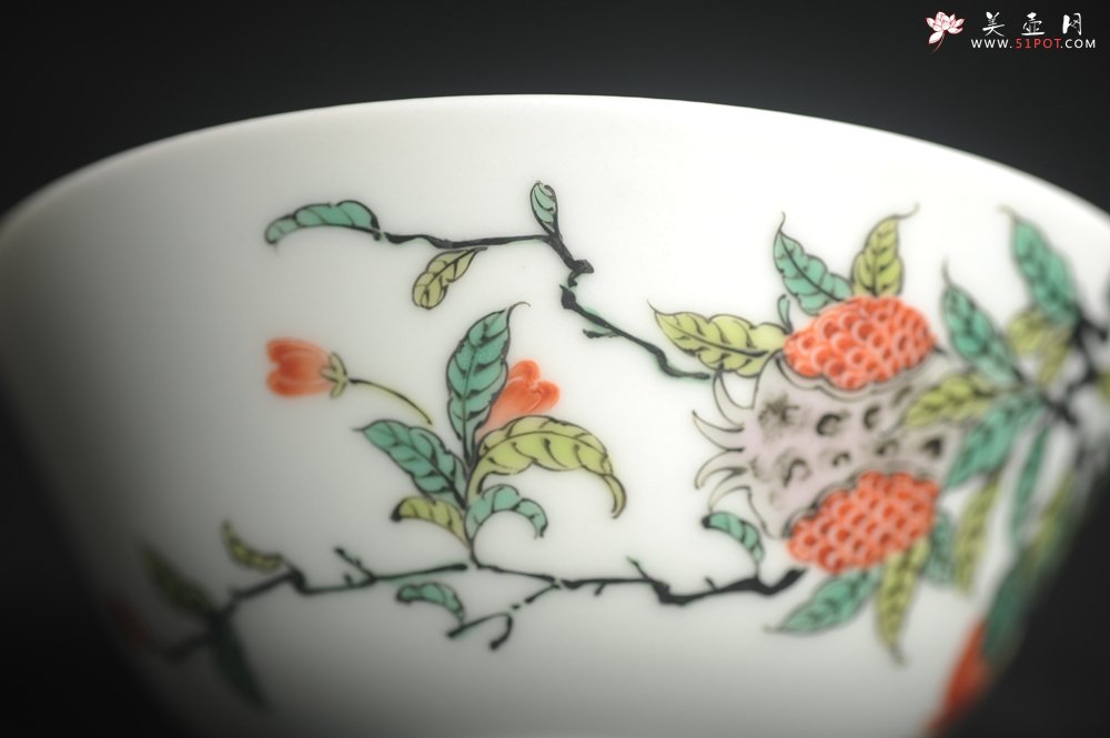 紫砂壶图片：玄辰器 精品古彩 石榴多子多福 笑口常开 主人杯压手杯二式 景德镇茶杯 茶人醉爱 - 全手工紫砂壶网