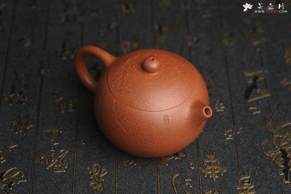 紫砂壶图片：油润降坡泥全手工小品西施壶 装饰喜上眉梢 特文气 - 全手工紫砂壶网
