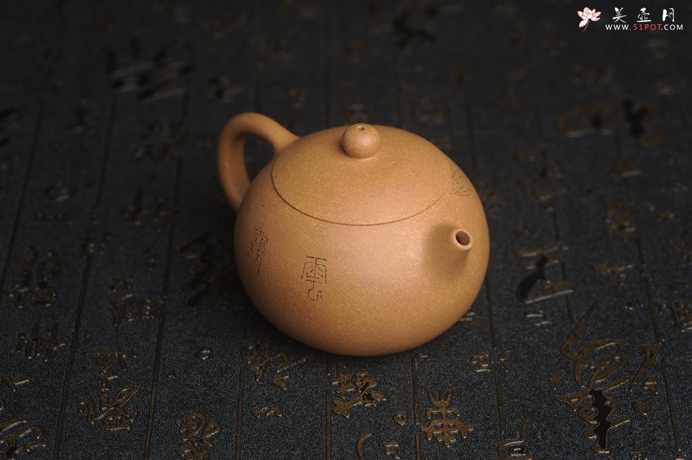 紫砂壶图片：油润老黄段泥(此泥料属于家藏老料！油润无比，识者自知！)全手工小品西施 装饰云鹤特文气 - 全手工紫砂壶网