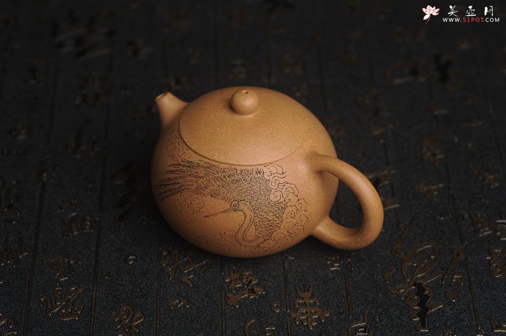 紫砂壶图片：油润老黄段泥(此泥料属于家藏老料！油润无比，识者自知！)全手工小品西施 装饰云鹤特文气 - 全手工紫砂壶网