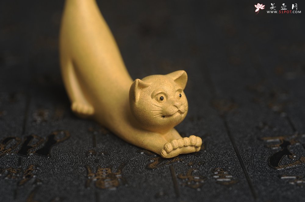 紫砂壶图片：美宠特惠 精品特好黄段龙猫茶宠摆件 笔架 长8cm宽2cm高7.5cm - 全手工紫砂壶网