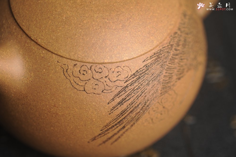 紫砂壶图片：油润老黄段泥(此泥料属于家藏老料！油润无比，识者自知！)全手工小品西施 装饰云鹤特文气 - 全手工紫砂壶网