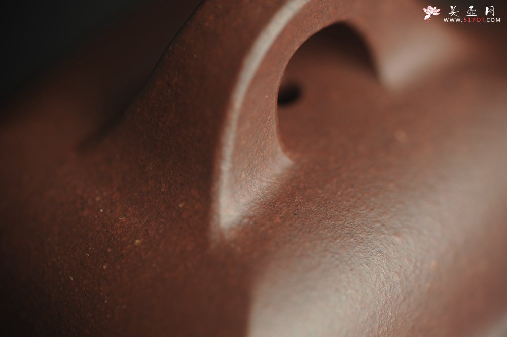 紫砂壶图片：全手工精致汉方壶 无事此静坐 有情且赋诗 禅意浓浓 - 全手工紫砂壶网