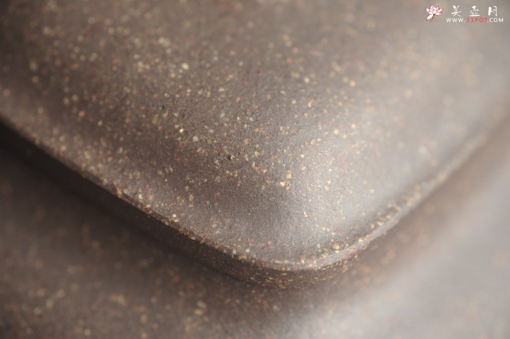 紫砂壶图片：实力派张海艳全手工特好老青灰段泥传炉壶 线面挺括 大气 做工特好 - 全手工紫砂壶网