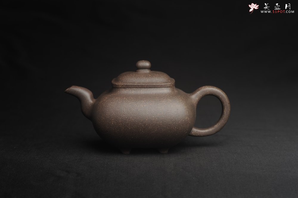 紫砂壶图片：实力派张海艳全手工特好老青灰段泥传炉壶 线面挺括 大气 做工特好 - 全手工紫砂壶网