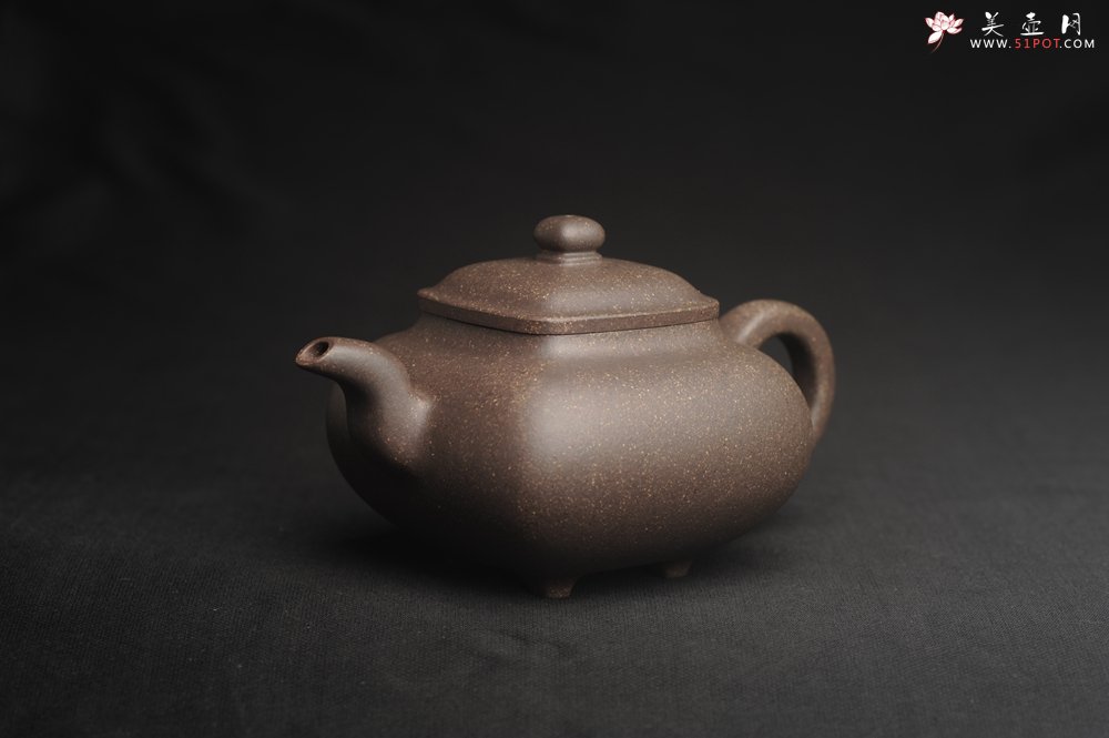 紫砂壶图片：实力派张海艳全手工特好老青灰段泥传炉壶 线面挺括 大气 做工特好 - 全手工紫砂壶网