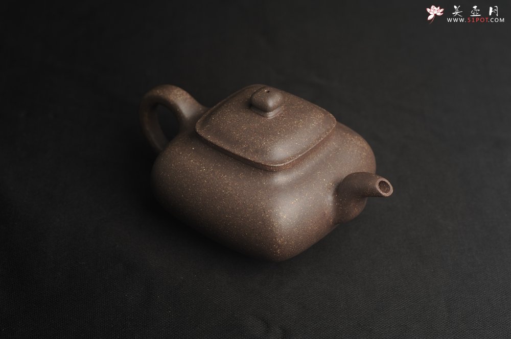 紫砂壶图片：实力派张海艳全手工特好老青灰段泥传炉壶 线面挺括 大气 做工特好 - 全手工紫砂壶网