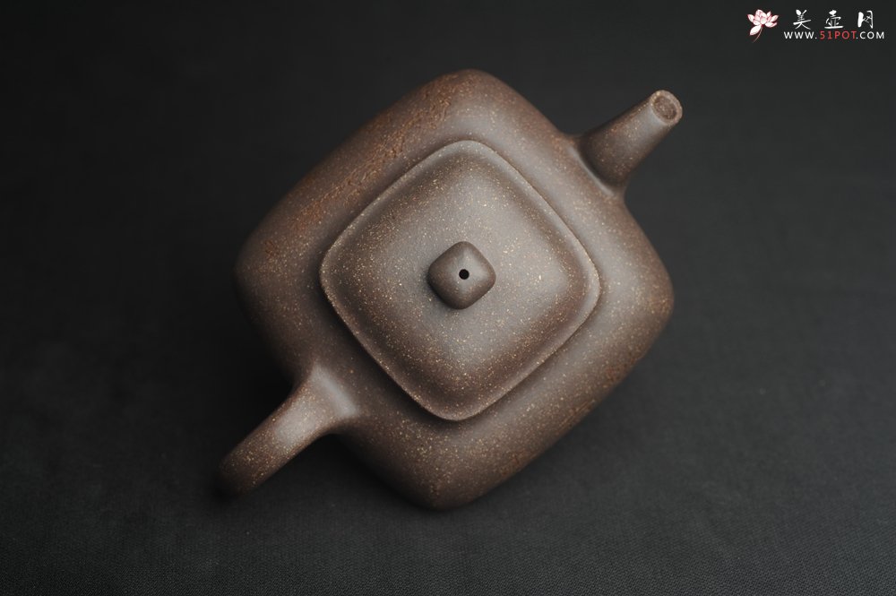 紫砂壶图片：实力派张海艳全手工特好老青灰段泥传炉壶 装饰人物 饮者寿 特文气 - 全手工紫砂壶网