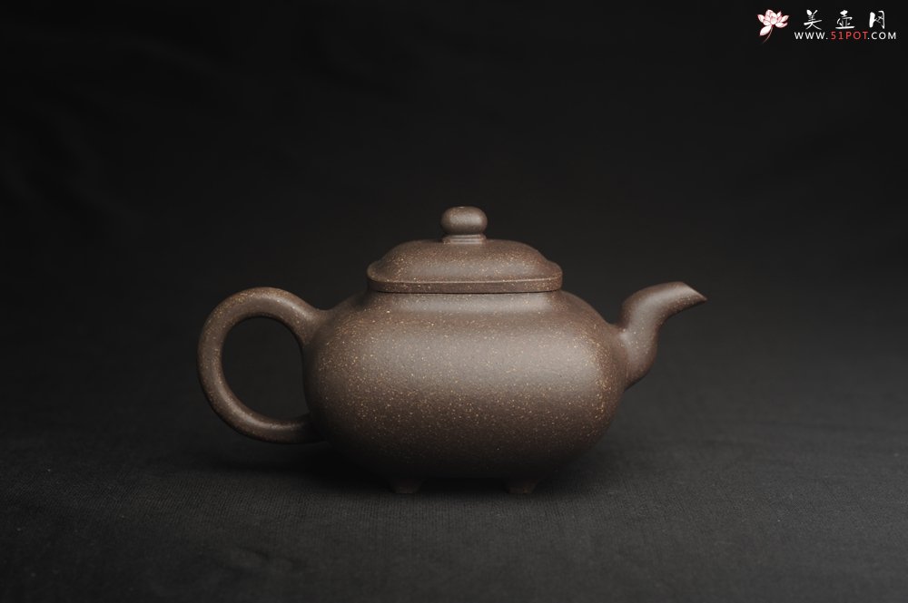 紫砂壶图片：实力派张海艳全手工特好老青灰段泥传炉壶 线面挺括 大气 做工特好 - 全手工紫砂壶网