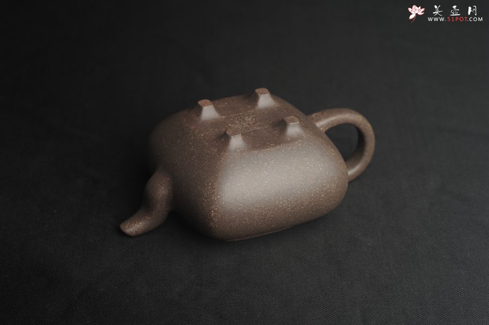 紫砂壶图片：实力派张海艳全手工特好老青灰段泥传炉壶 线面挺括 大气 做工特好 - 全手工紫砂壶网