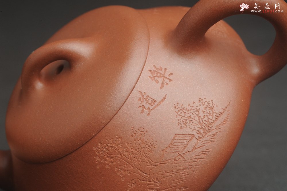 紫砂壶图片：特好底曹青全手工扁瓢  装饰山水 特文气 - 全手工紫砂壶网