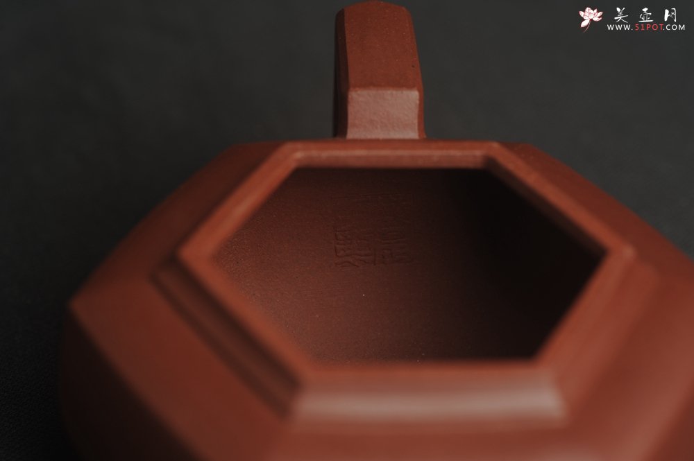 紫砂壶图片：美壶特惠 泥料超好 原矿紫红泥精致全手工六方雪华壶 - 全手工紫砂壶网