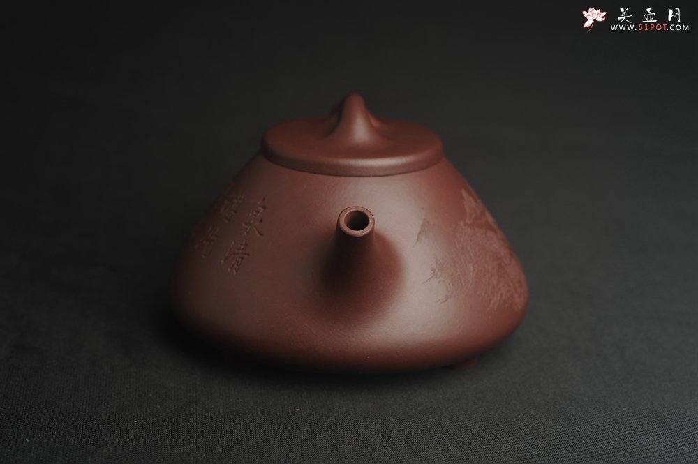 紫砂壶图片：油润底曹青 全手工特好子冶石瓢 强强联合工艺师刘彦飞装饰山水图 特文气 - 全手工紫砂壶网