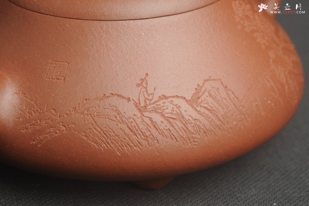 紫砂壶图片：特好底曹青全手工扁瓢  装饰山水 特文气 - 全手工紫砂壶网