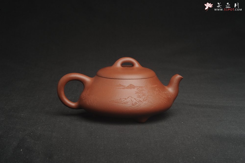 紫砂壶图片：特好底曹青全手工扁瓢  装饰山水 特文气 - 全手工紫砂壶网