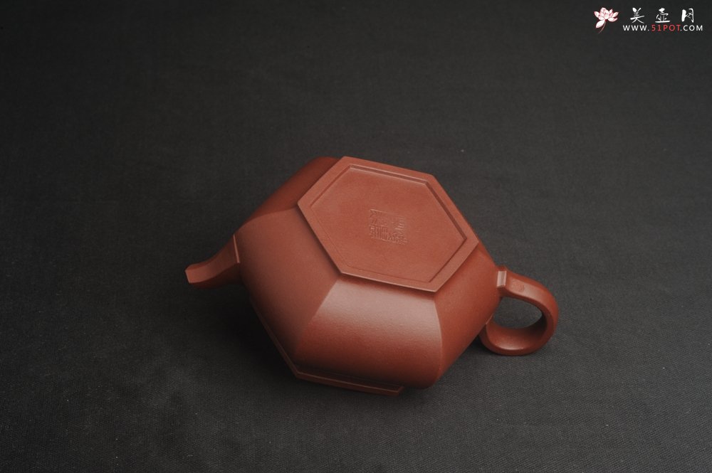 紫砂壶图片：美壶特惠 全手工优质紫红泥精致大彬六方 特文气 - 全手工紫砂壶网